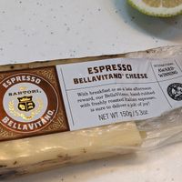 可能是‎顯示的文字是「 ‎INTERNATIONAL AWARD- WINNING GAB ESPRESSO TAB SARTORI, BELLAVTILO دل ESPRESSO BELLAVITANO CHEESE With breakfast BellaVitano Titano or 8 late afternoon -rubbed reward, our roasted Italian espresso, with freshly to deliver jolt ofjoy! is sure NET WT 150g| 150g/5 NETWT150g/5.30z 5.30Z‎ 」‎的圖像