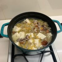 可能是燉小牛膝的圖像