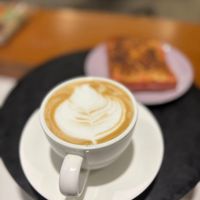 可能是咖啡和咖啡杯的圖像