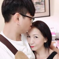 可能是 2 個人和顯示的文字是「 BeautyCam Beauty cam 」的圖像