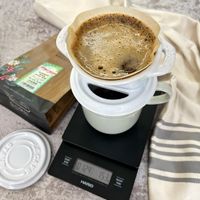 可能是研磨機、咖啡杯、泡茶器、咖啡機和文字的圖像