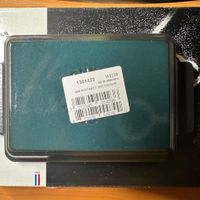 可能是顯示的文字是「揚 ပ W3238 9-5福80 80 1301423 10841024 MINI LAT RECT 15710 NOIR 3 // 272343 01 4236 HAT 0 8 72078 00079 정유연경 」的圖像