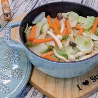 可能是豆腐、木湯匙和文字的圖像