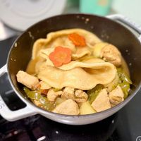 可能是豆腐、義大利麵和肉餡餅的圖像