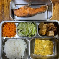 可能是鯷魚的圖像