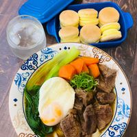 可能是肉排和文字的圖像