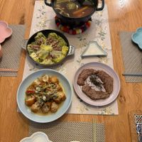 可能是火鍋、起司火鍋和豆腐的圖像