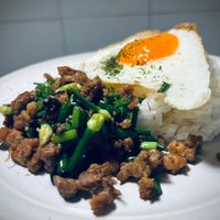 可能是水波蛋和蛋黃的圖像