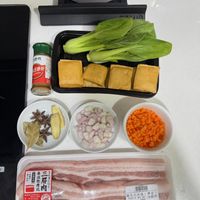 可能是火鍋、豆腐和文字的圖像