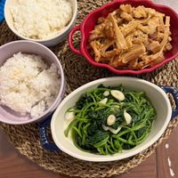 可能是豆腐和香菇的圖像