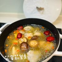可能是粥、火鍋和文字的圖像