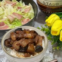 可能是顯示的文字是「 S STAUB AUB FAng FAnIFAnJ ZWILLING ZWILLING BAZWILLING BZWILLING V 」的圖像