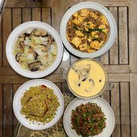 可能是義大利麵、炒麵和炒飯的圖像