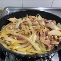 可能是燉小牛膝的圖像