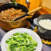 可能是香菇和炒麵的圖像