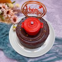 可能是戚風蛋糕、舒芙蕾、洋桔梗和文字的圖像