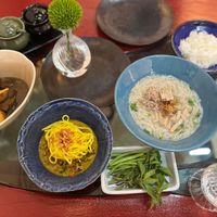可能是拉麵、粥和文字的圖像