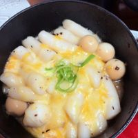 可能是拉麵和水波蛋的圖像
