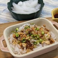 可能是豆腐、炒飯和文字的圖像