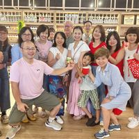 可能是 8 個人和文字的圖像