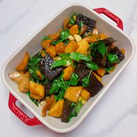 可能是香菇和豆腐的圖像