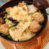 可能是麵、豆腐和火鍋的圖像