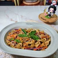 可能是炒飯、炒麵和麵的圖像