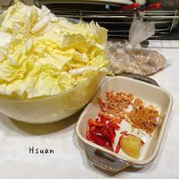 可能是豆腐、麵、火鍋和顯示的文字是「 Hsuan 」的圖像