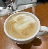 可能是咖啡杯和咖啡的圖像