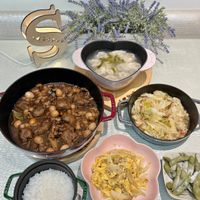 可能是麵、香菇、豆腐和文字的圖像