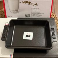 可能是泡茶器、鬆餅機和文字的圖像