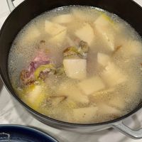 可能是燉小牛膝的圖像