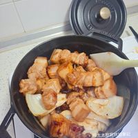 可能是食物和顯示的文字是「 E 楊太太廚房烘焙筆記」的圖像