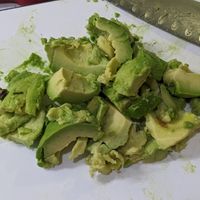 可能是食物和刀的圖像