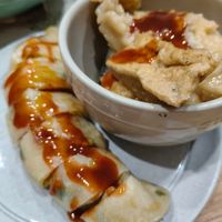 可能是拉麵、壽司、港式點心和豆腐的圖像