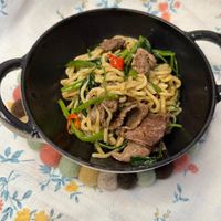 可能是義大利麵和炒麵的圖像