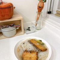 可能是拉麵、麵和豆腐的圖像