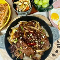 可能是肉排和文字的圖像