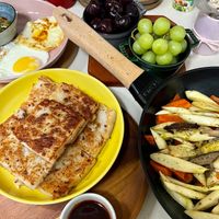 可能是豆腐、歐姆蛋和文字的圖像