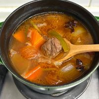 可能是燉小牛膝的圖像