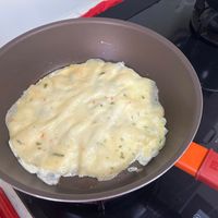 可能是水波蛋和歐姆蛋的圖像