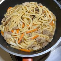 可能是拉麵、炒麵和義大利麵的圖像