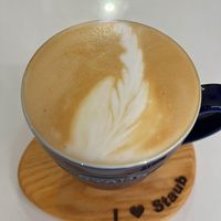 可能是咖啡和咖啡杯的圖像