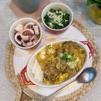 可能是豆腐、粥、麵和文字的圖像