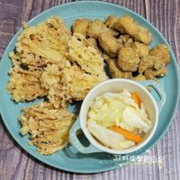 可能是顯示的文字是「 STAUS STAUS UE. TUAES JT料理學習日記」的圖像
