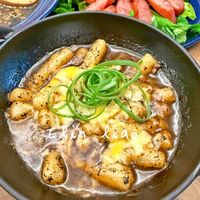 可能是麵、拉麵、火鍋和豆腐的圖像