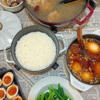 可能是火鍋、粥和豆腐的圖像
