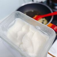 可能是豆腐、椰子和粥的圖像