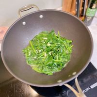 可能是莙薘菜的圖像