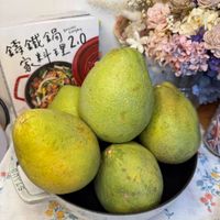 可能是梨子和文字的圖像